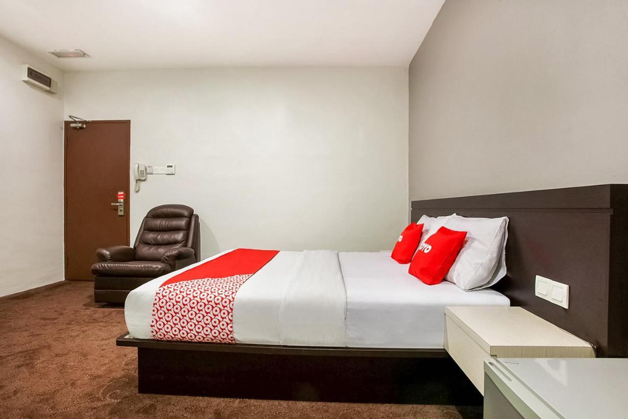 Hotel Oyo 89652 P Line