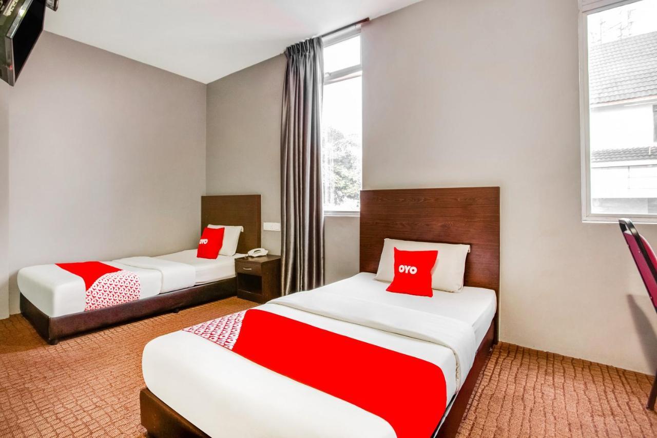 Hotel Oyo 89652 P Line