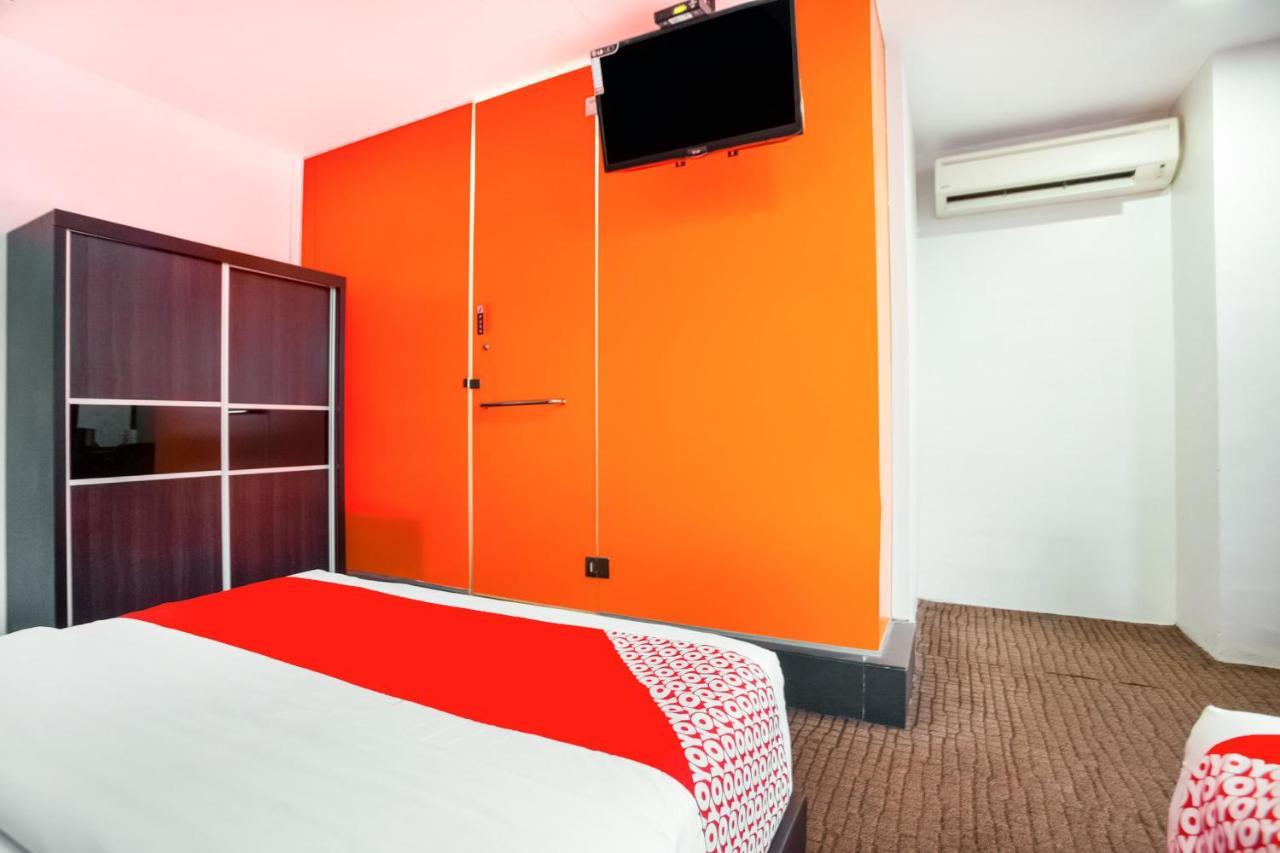 Oyo 89652 P Line Hotel Johor Bahru